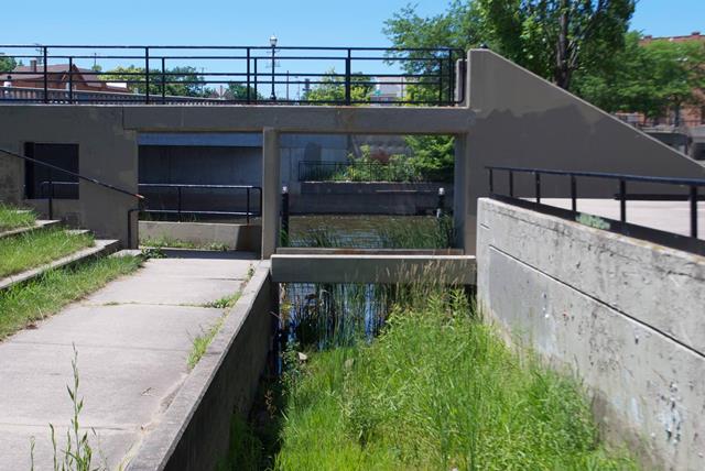 Site-Specific Performance as Community Engagement at Flint's Riverbank Park 01